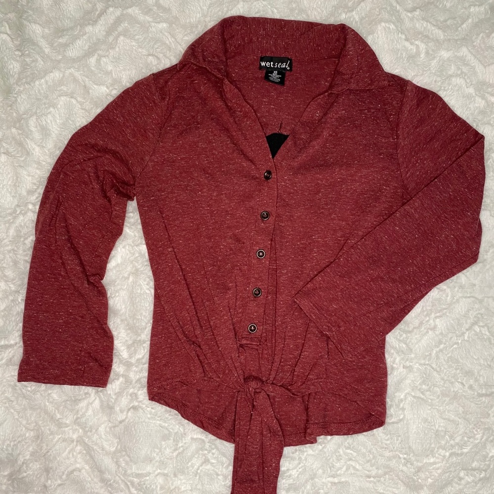 Long sleeve crop top with skull